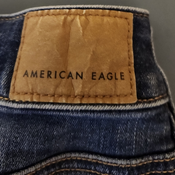AMERICAN EAGLE Next Level Stitch Distressed Blue Jeans Size 6 Short - Picture 7 of 9